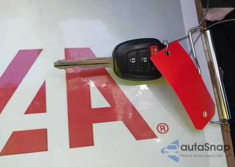 2017 Toyota Rav4 Xle из США, поврежденный, VIN JTMWFREV1HJ105492